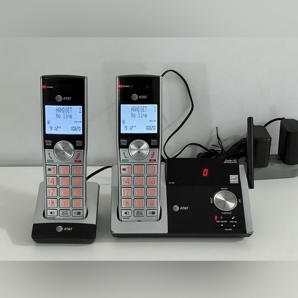 AT&T CL82215 Two-Handset Cordless Answering System with Caller ID/Call Waiting - Picture 1 of 11